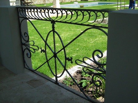 Zelez wrought iron balustrade