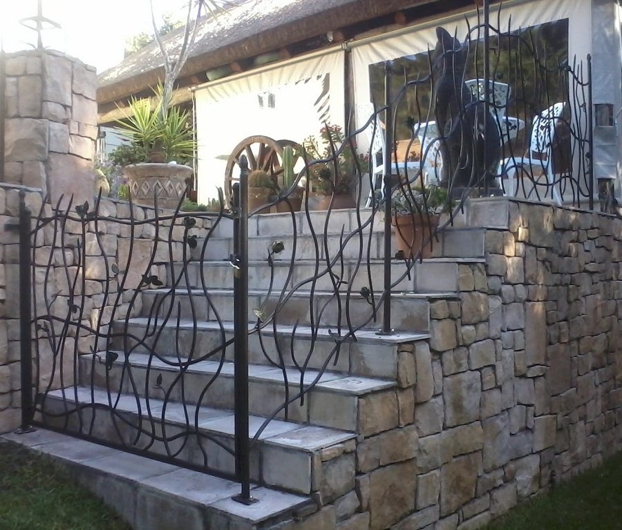 Wendy balustrade in iron